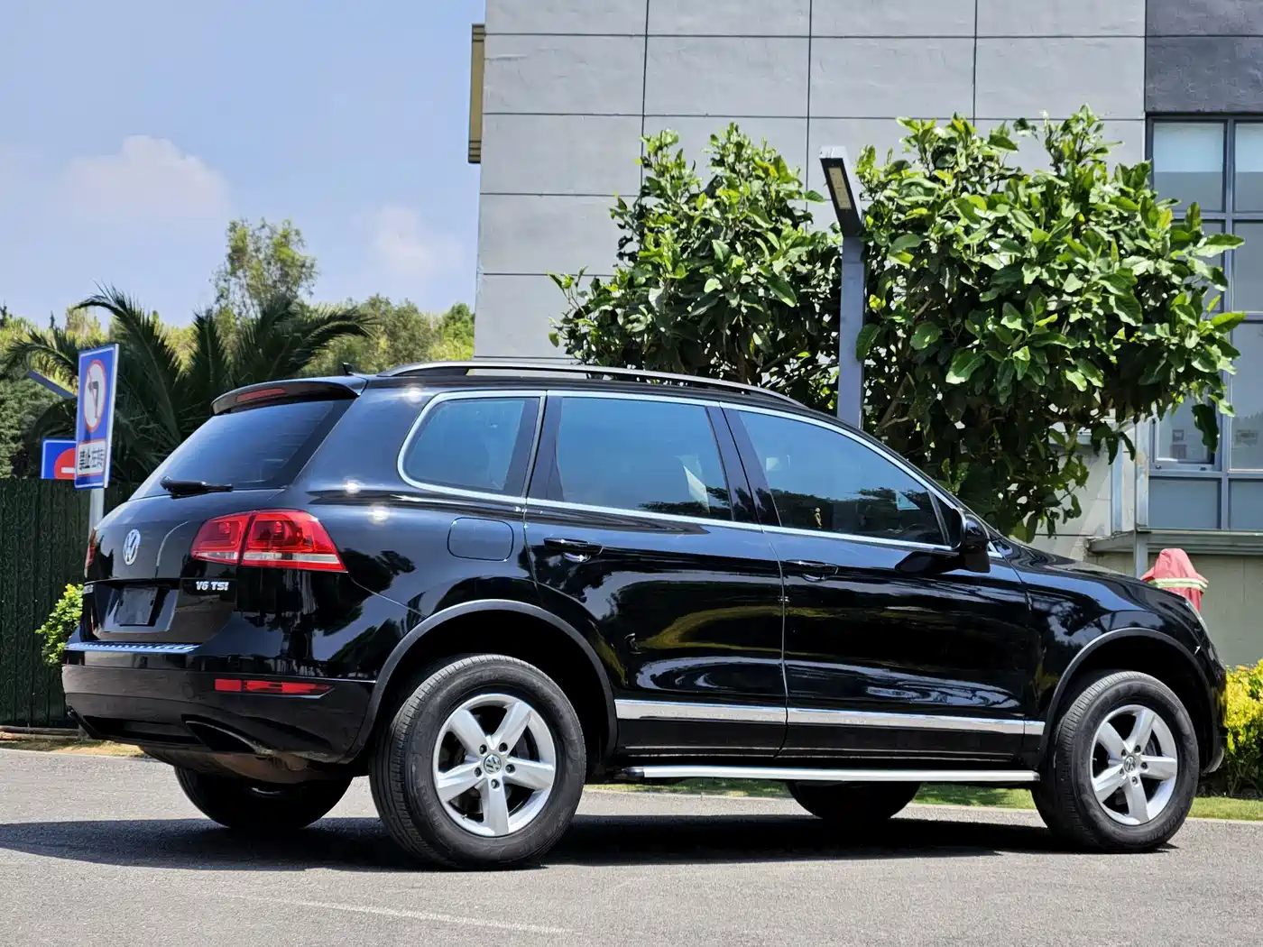 Volkswagen Touareg 2011 3.0TSI Comfort фото 11