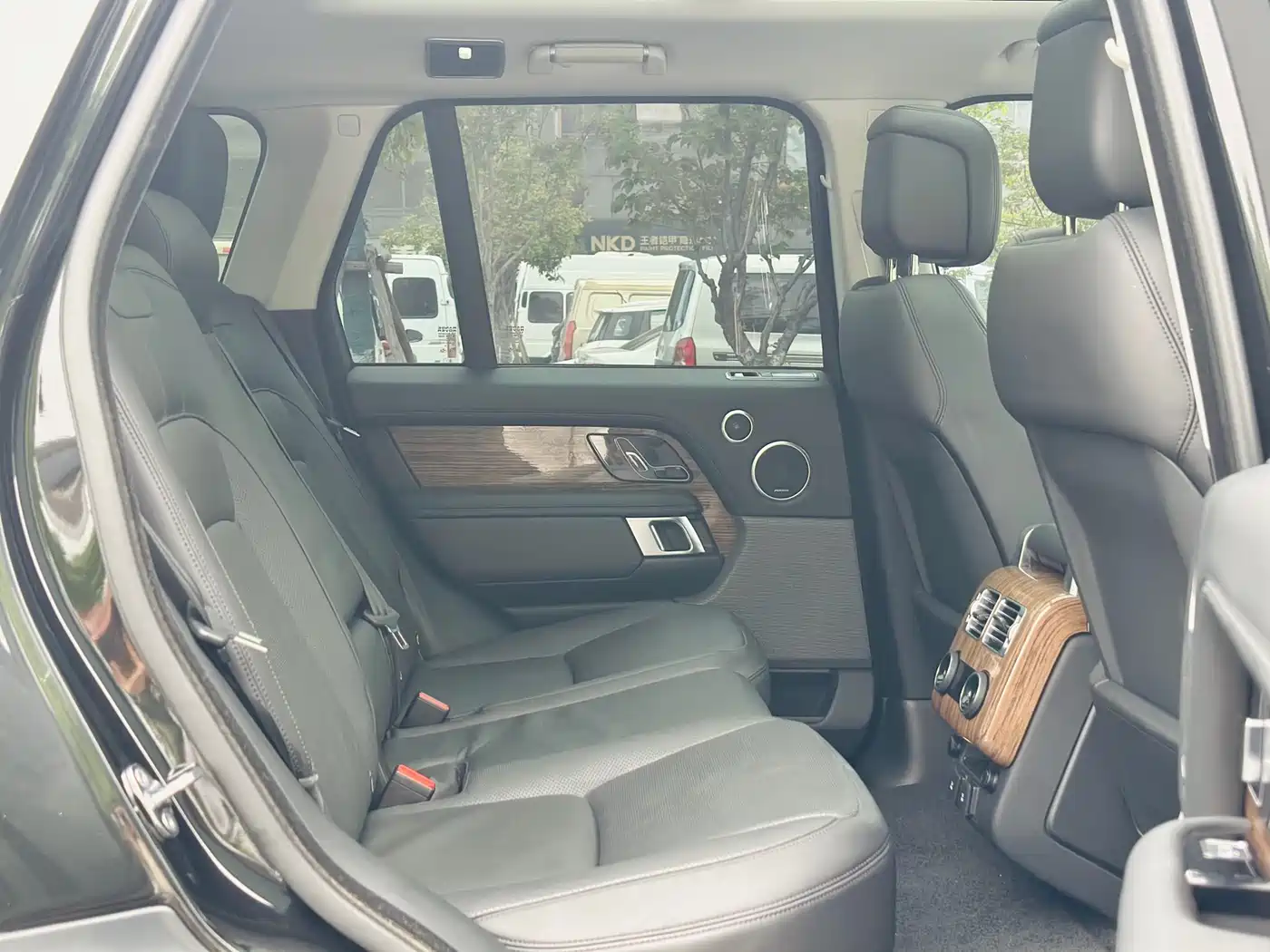 Land Rover Range Rover 2019 3.0 SCV6 Heritage Edition фото 10