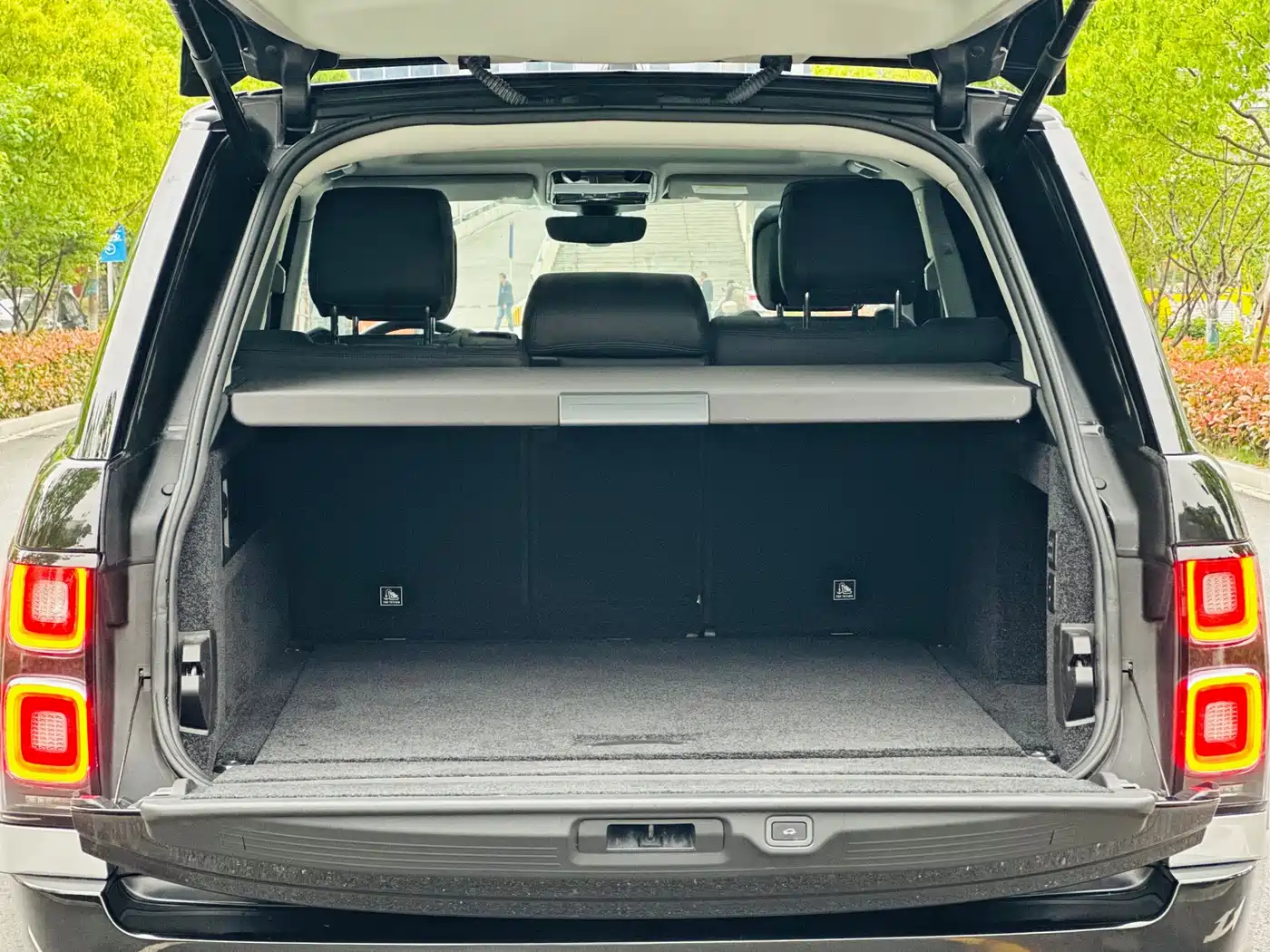 Land Rover Range Rover 2019 3.0 SCV6 Heritage Edition фото 12