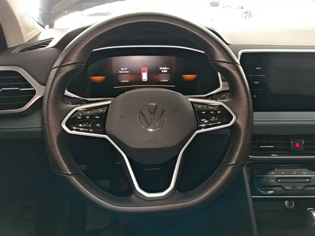 Volkswagen Tharu 2023 300TSI 2WD Bright Moon Edition фото 11