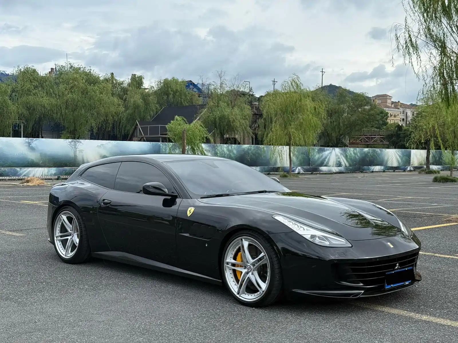 Фото 3 - Ferrari GTC4Lusso