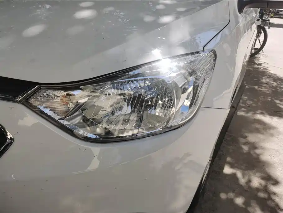 Chevrolet Sail 2018 Sail 3 1.5L Manual Ideal Sunroof фото 5