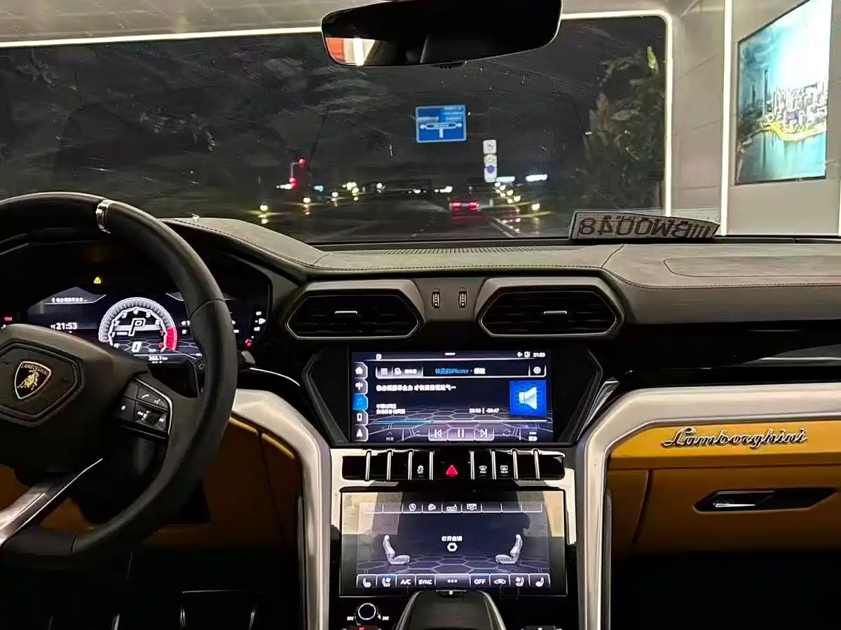 Lamborghini Urus 2018 4.0T V8 фото 3