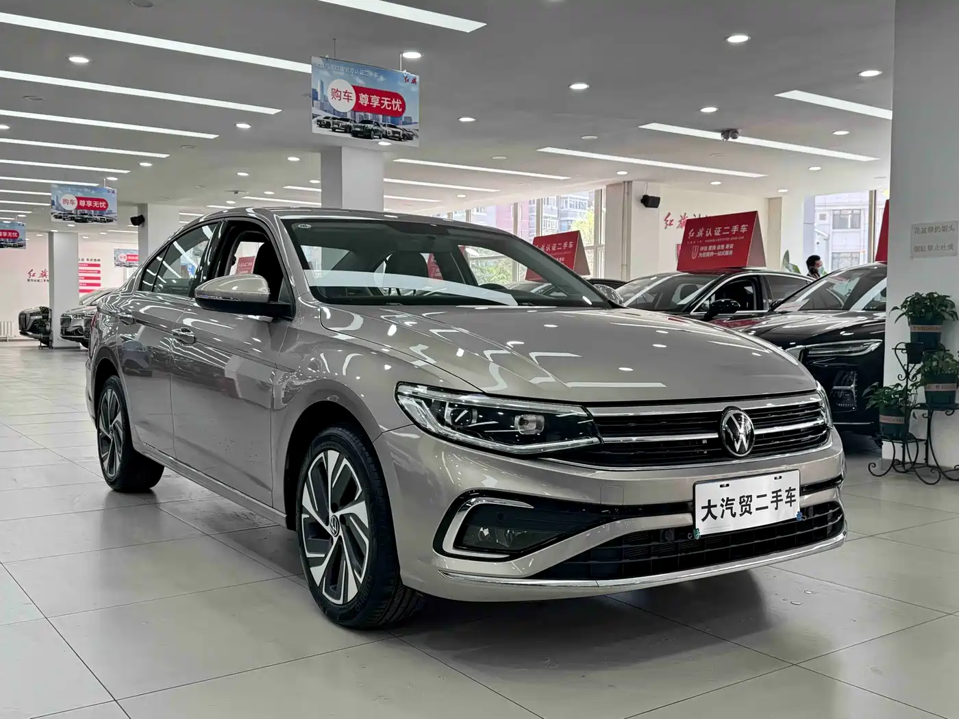 VOLKSWAGEN BORA
