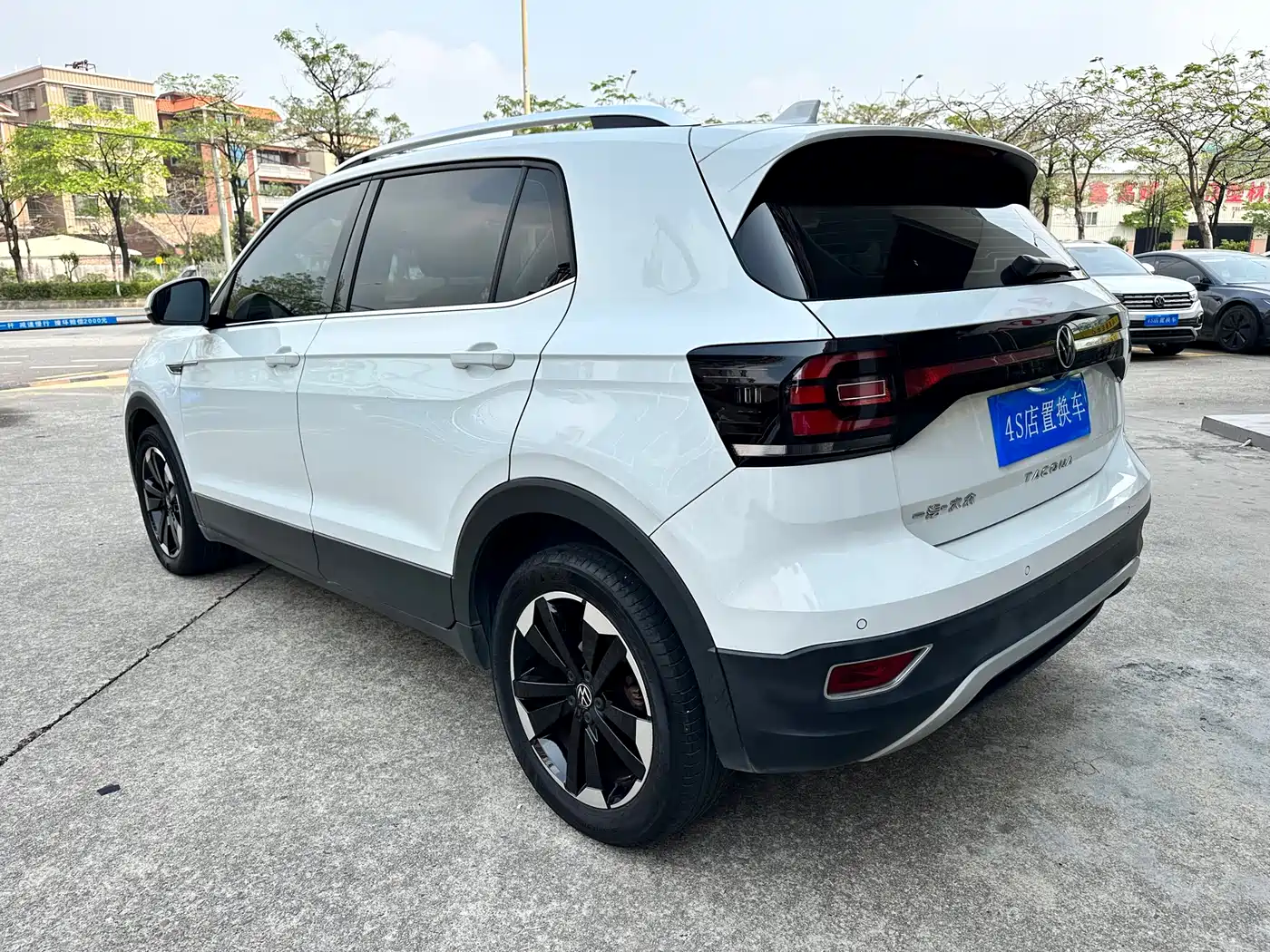 Volkswagen Tanying 2021 1.5L Automatic Smart Connect Edition фото 4