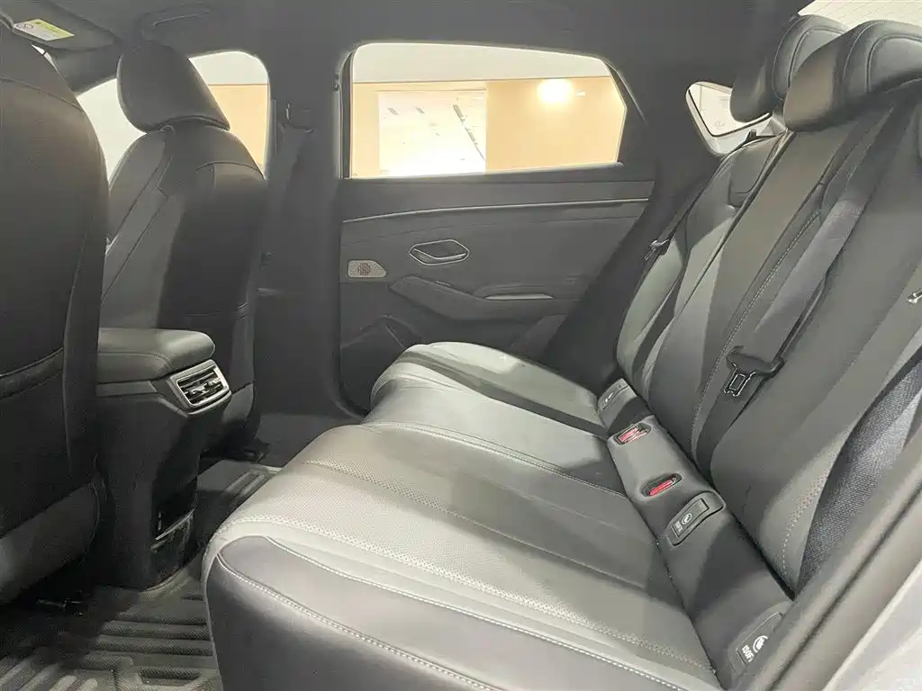 BYD Qin L 2024 DM-i 80KM Superior фото 11