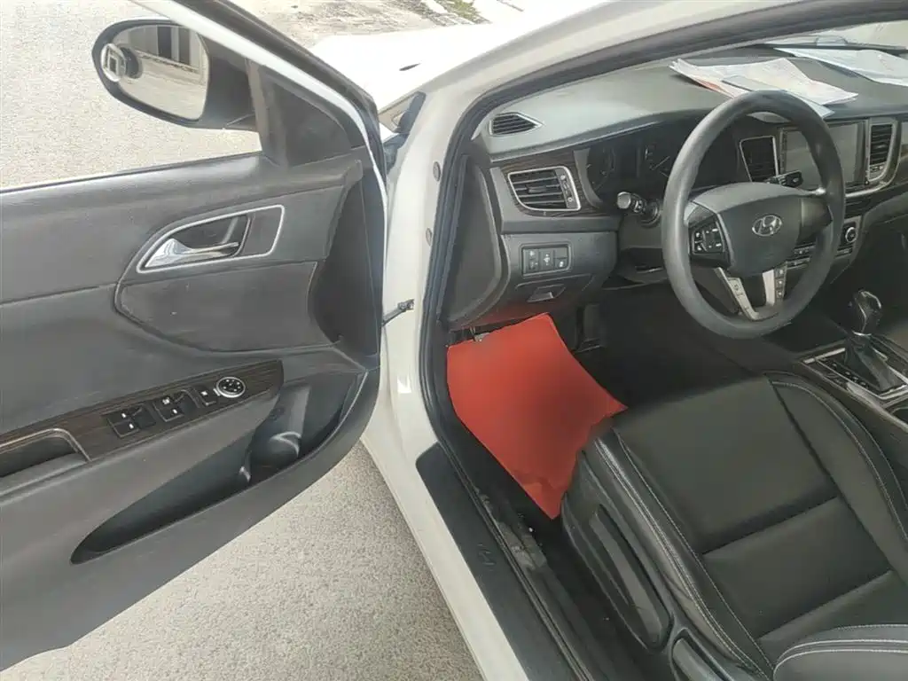 Hyundai Mistra 2016 1.6T Automatic Smart GLS фото 16