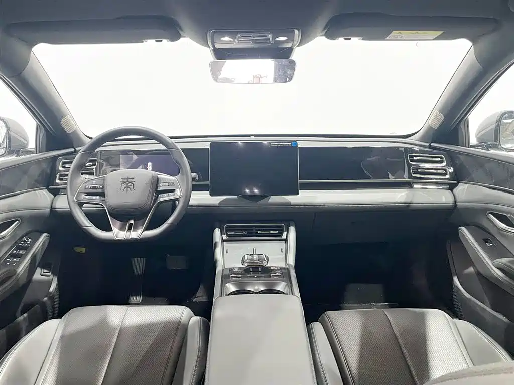 BYD Qin L 2024 DM-i 80KM Superior фото 12