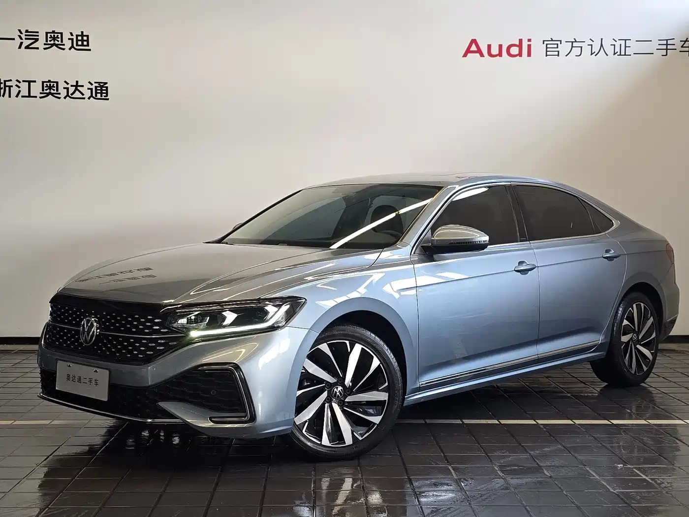 Volkswagen Passat 2022 330TSI Starlight Elite Edition