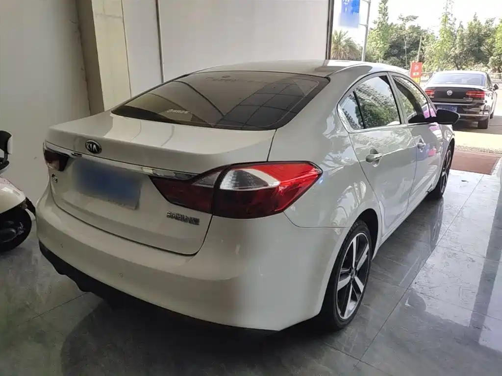 Kia K3 2017 1.6L Automatic 15th Anniversary Special GLS фото 7