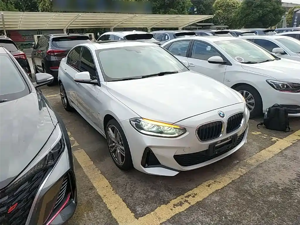 BMW 1 Series 2019 120i Leading M Sport Package фото 4