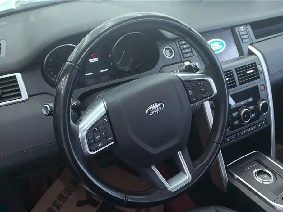 Land Rover Discovery Sport 2018 240PS SE Edition фото 14