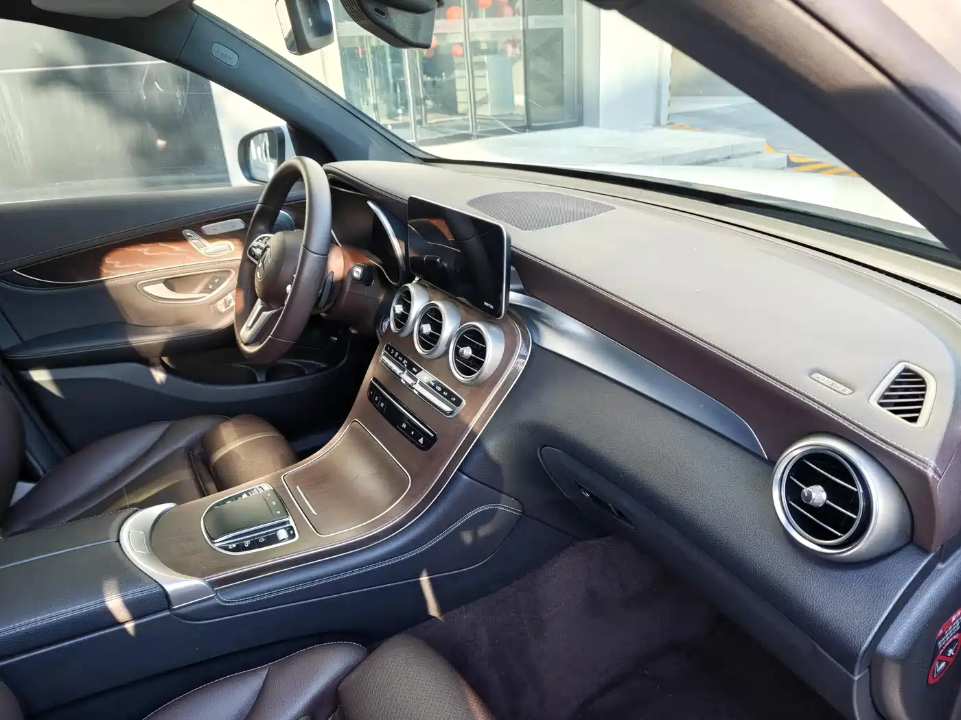 Mercedes-Benz GLC 2020 GLC 260 L 4MATIC Luxury фото 24
