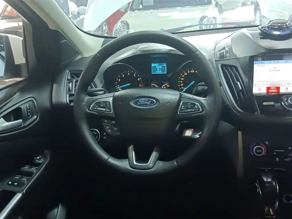 Photo 11 - Ford Kuga