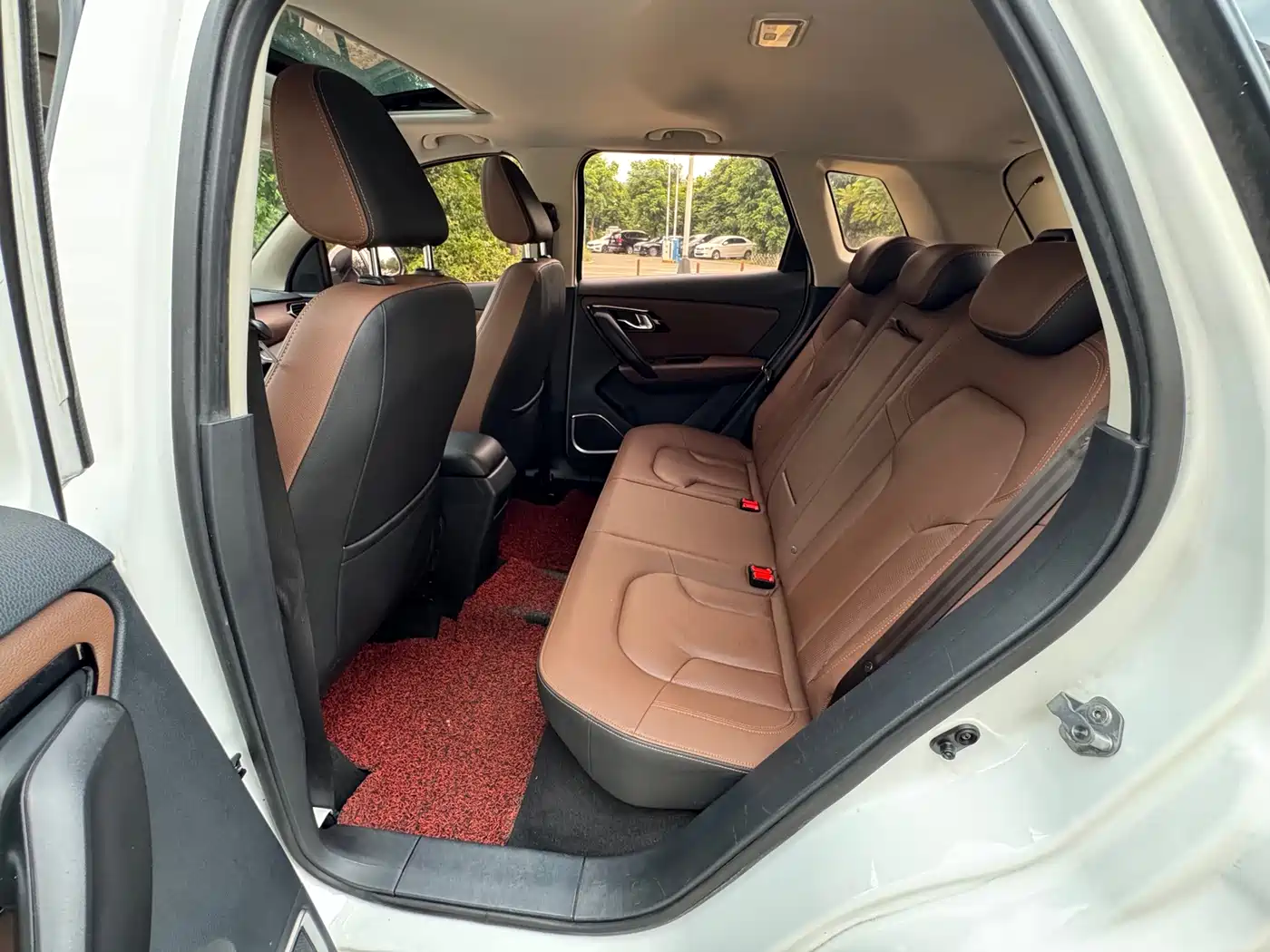 FAW Senya R7 2017 2016 Model 1.6L Automatic Premium
