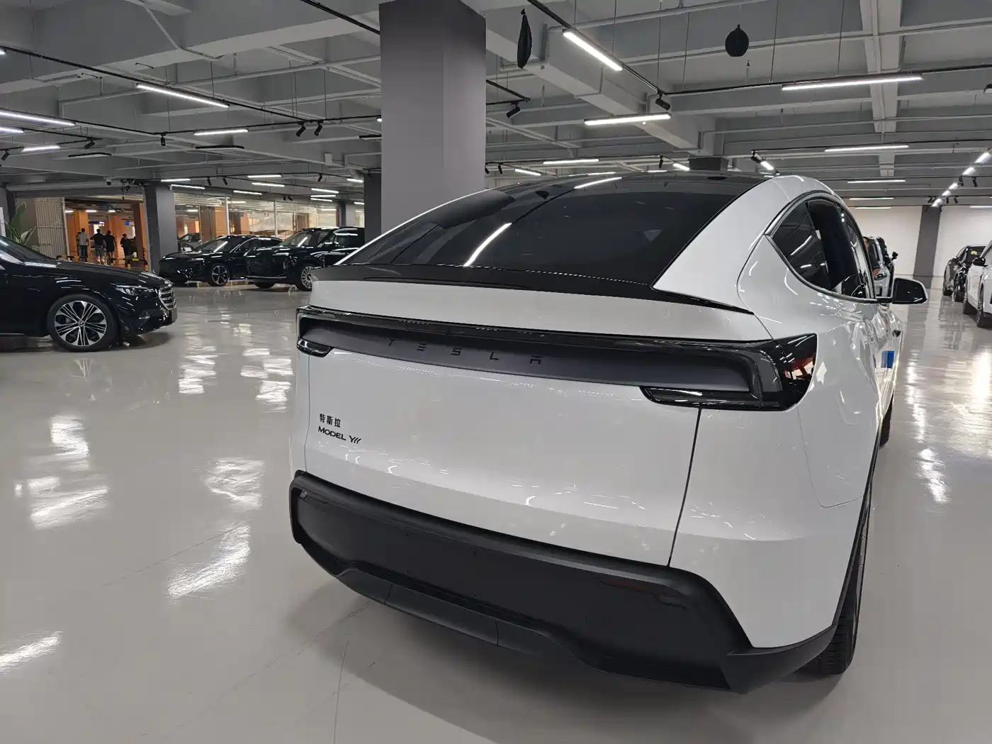 Tesla Model Y L 2026 2025 Facelift Long Range AWD