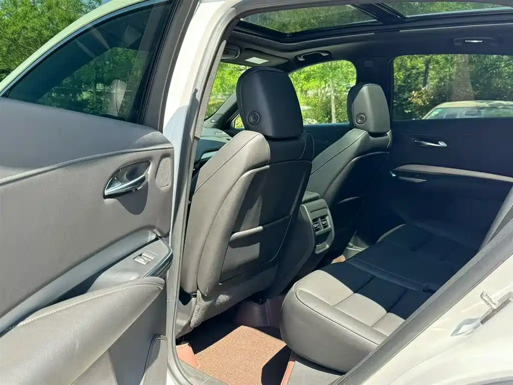 Cadillac XT4 2020 Facelift 28T 2WD Leading фото 9