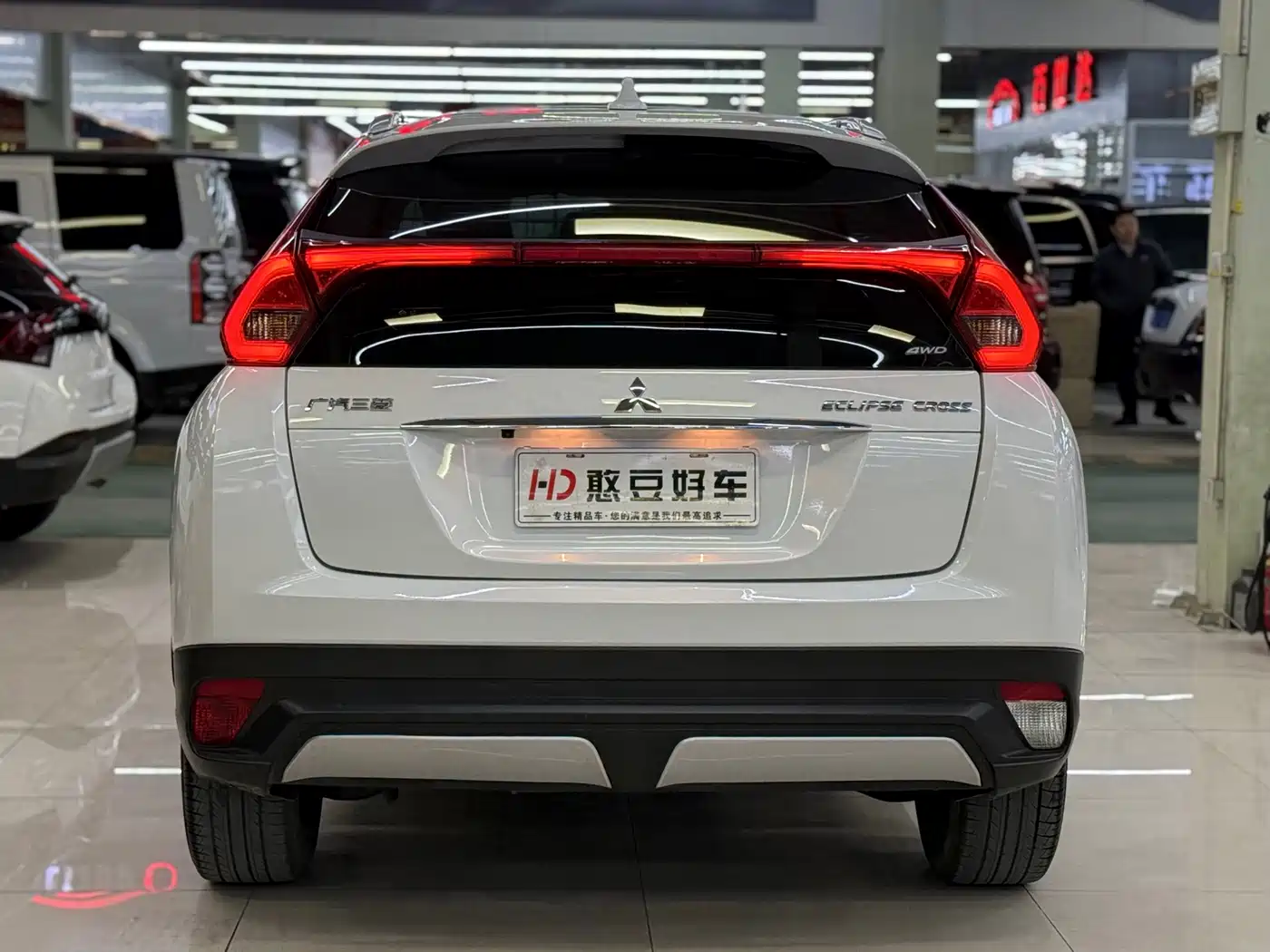 Mitsubishi Eclipse Cross 2021 1.5T CVT 4WD Passion Edition фото 16