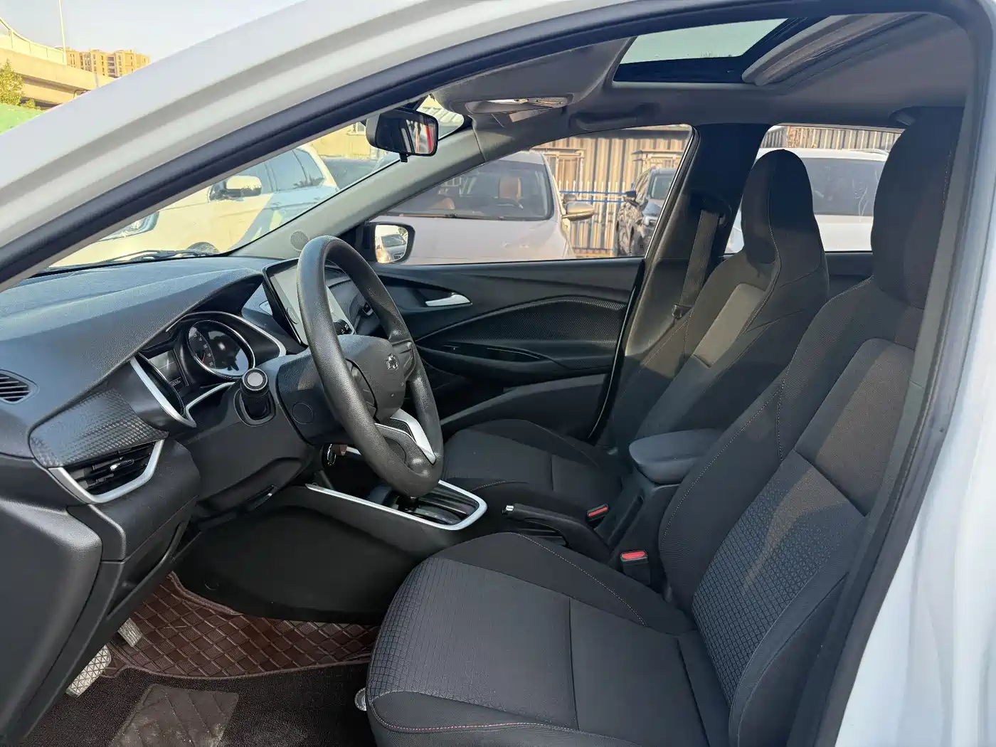 Chevrolet Cavalier 2020 Redline 325T Automatic Delight (China VI) фото 4
