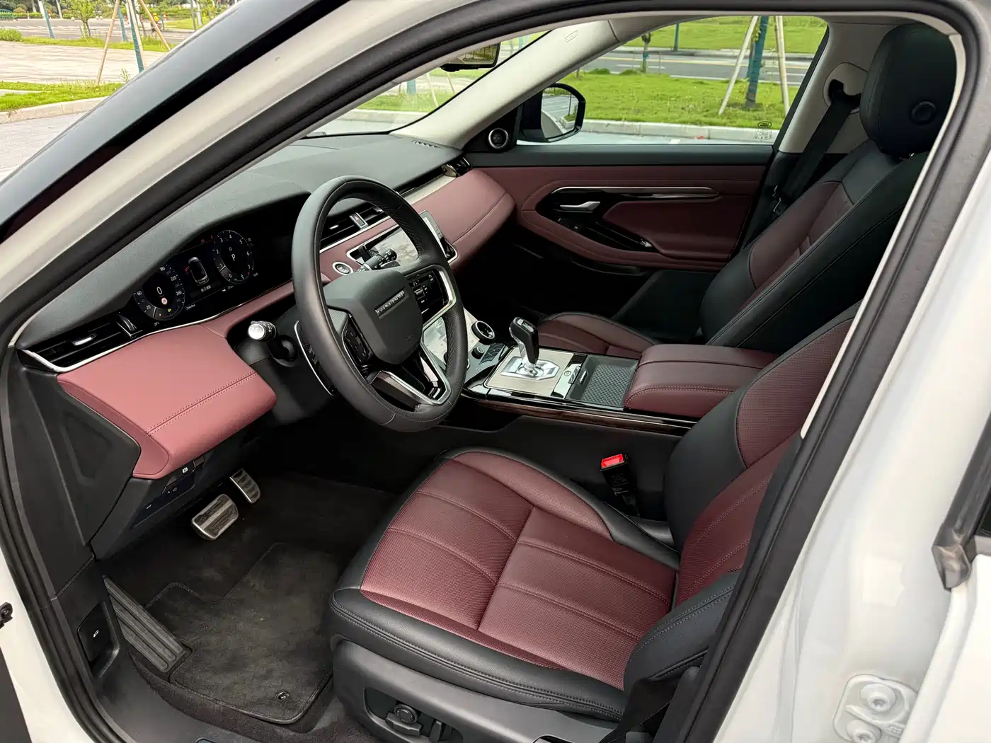 Land Rover Range Rover Evoque 2023 Range Rover Evoque L 249PS Luxury Edition фото 10
