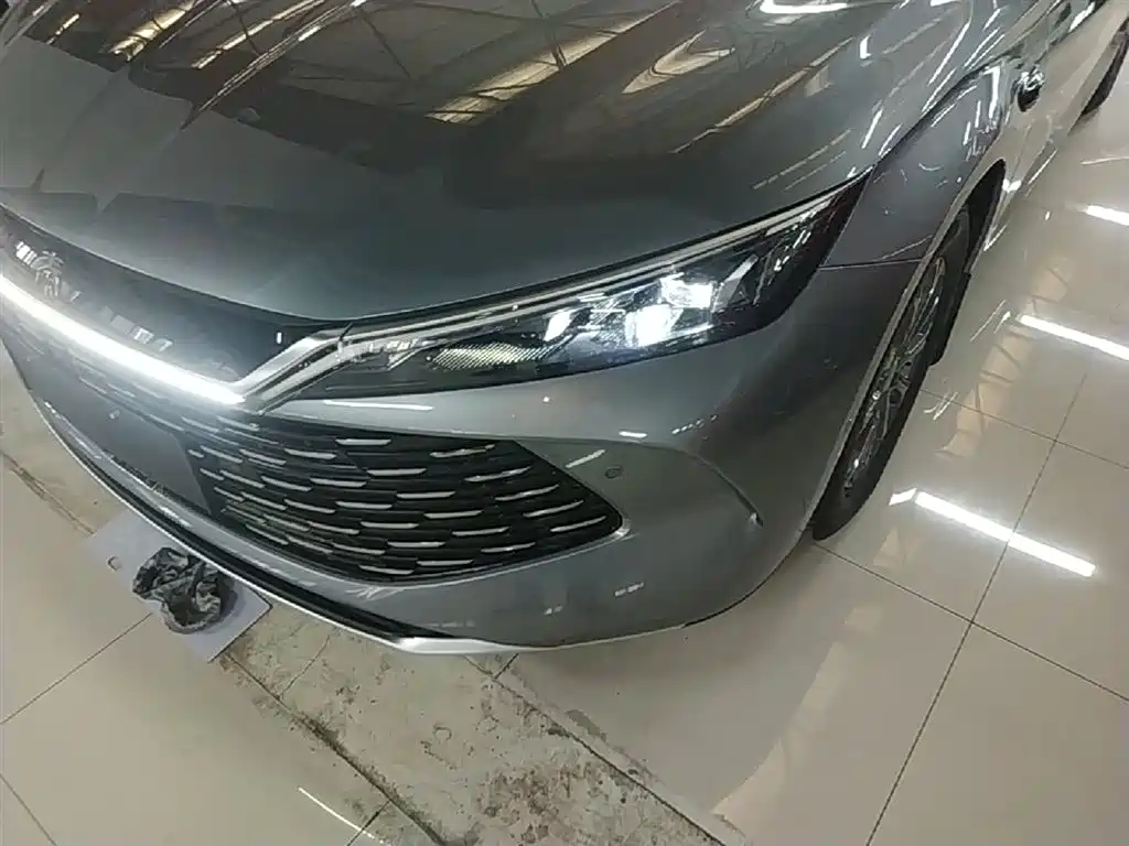 BYD Qin L 2025 DM-i Smart Drive Edition 80KM Leading фото 24