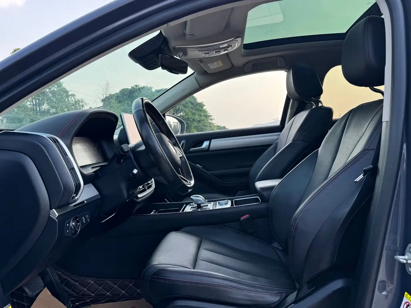 BYD Tang New Energy 2018 DM 2.0T AWD Smart Connection Enjoy Edition 7-Seater China V фото 10