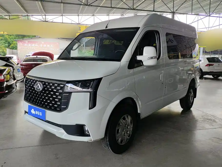 SAIC Maxus Xintu V80 2025 PRO Aoyun 2.0T AMT Short Wheelbase Medium Roof 5/6-Seater