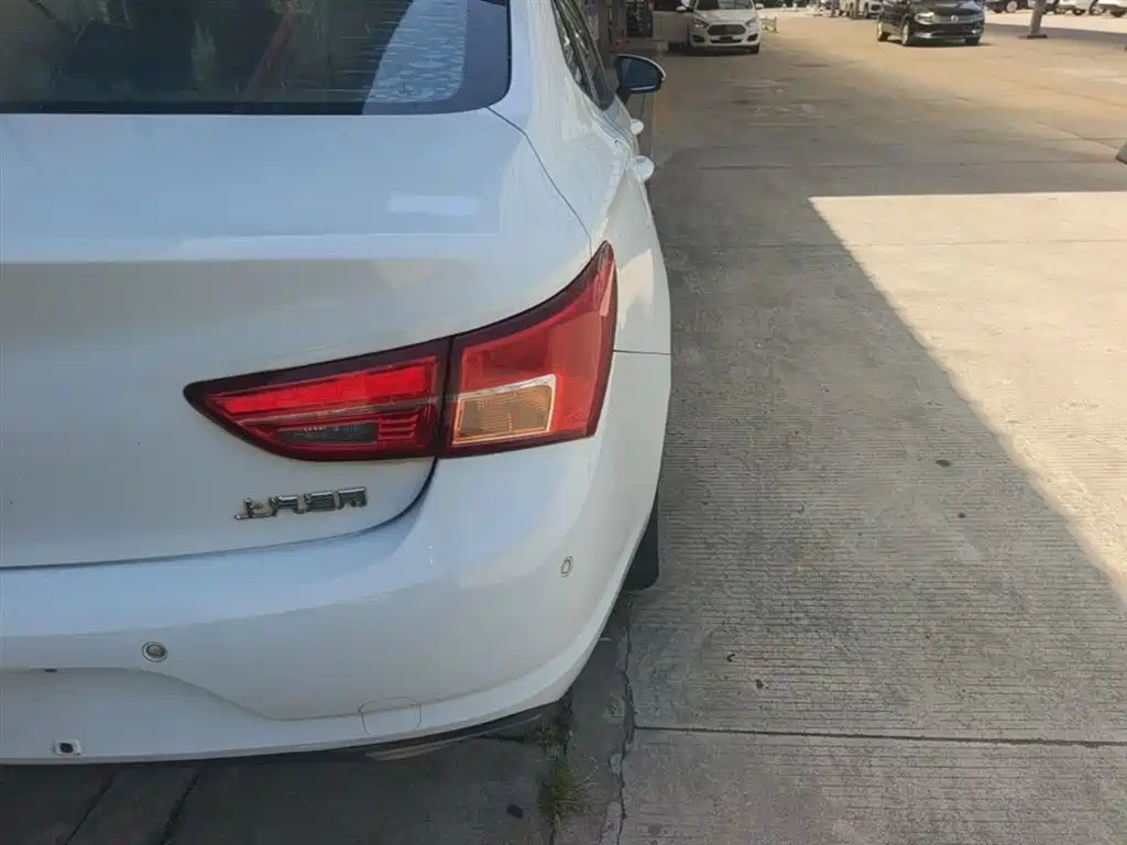 Buick Verano 2017 Sedan 20T DCT Leading фото 8