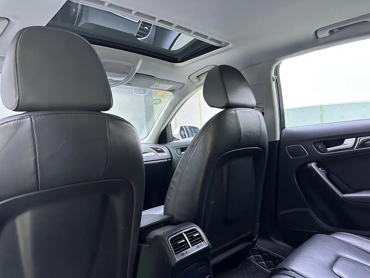 Audi A4L 2016 35 TFSI Collector's Edition S line Comfort фото 13