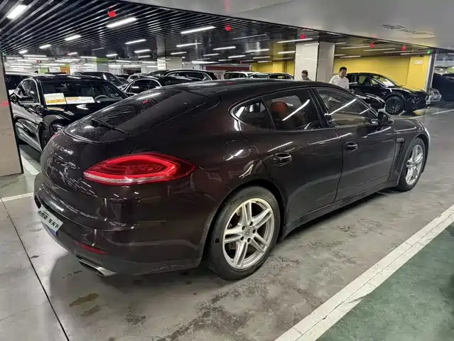 Porsche Panamera 2014 Panamera 4 3.0T — фото 4