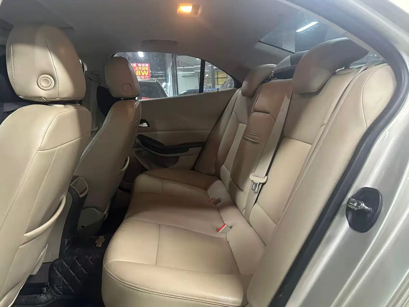 Chevrolet Malibu 2012 2.0L Automatic Comfort Edition фото 11