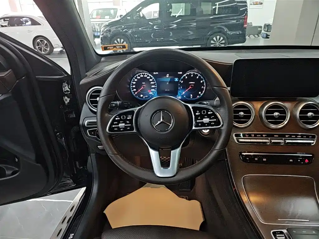 Mercedes-Benz GLC 2020 GLC 300 L 4MATIC Dynamic фото 11