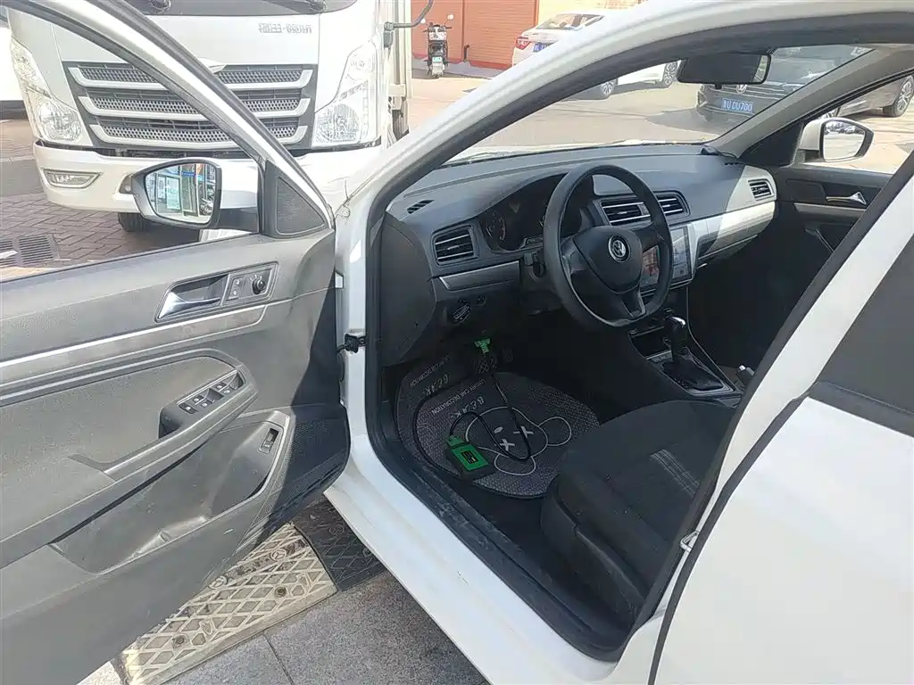 Volkswagen Lavida 2019 Lavida Start 1.5L Auto Trend (China VI) фото 12