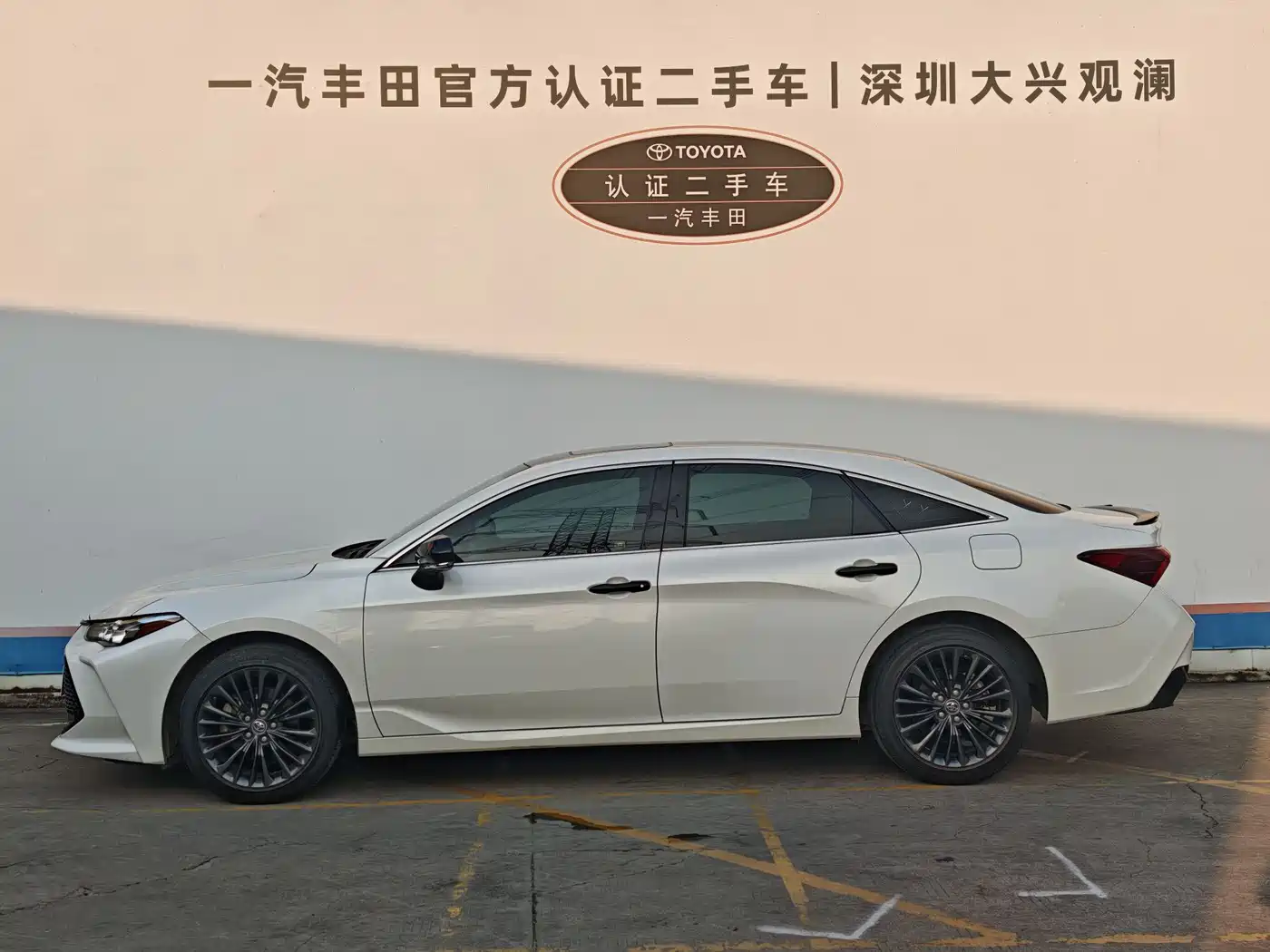 Toyota Avalon 2019 2.0L XLE Premium Edition (China VI) фото 3