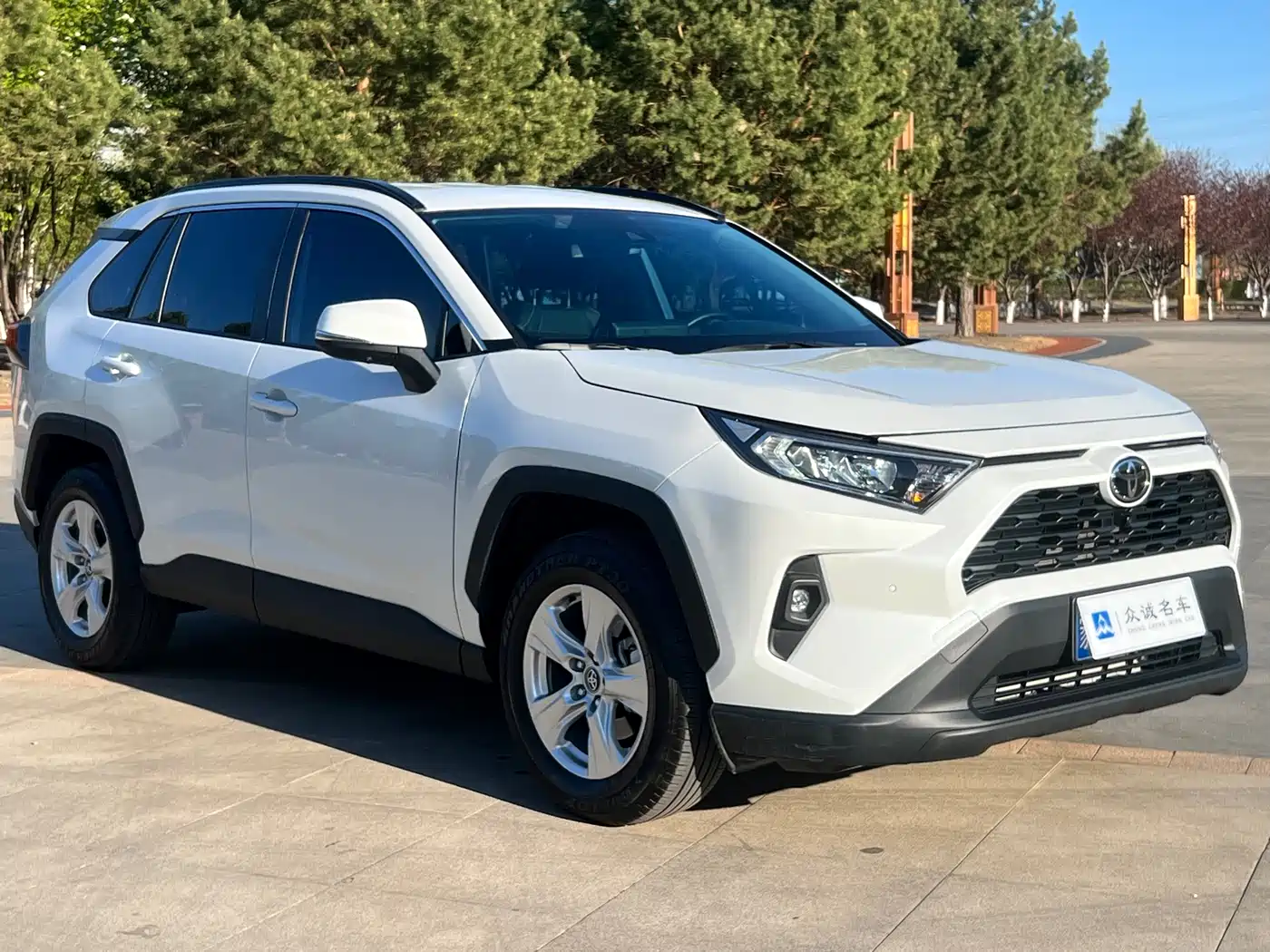 Toyota RAV4 Rongfang 2023 2.0L CVT 2WD Urban Edition фото 3