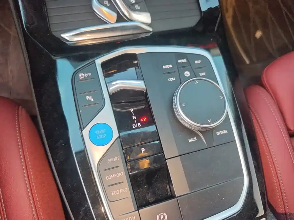 BMW iX3 2024 2023 Leading Type