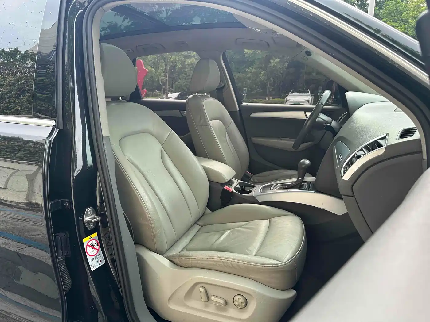 Audi Q5 2012 2.0TFSI Comfort фото 11