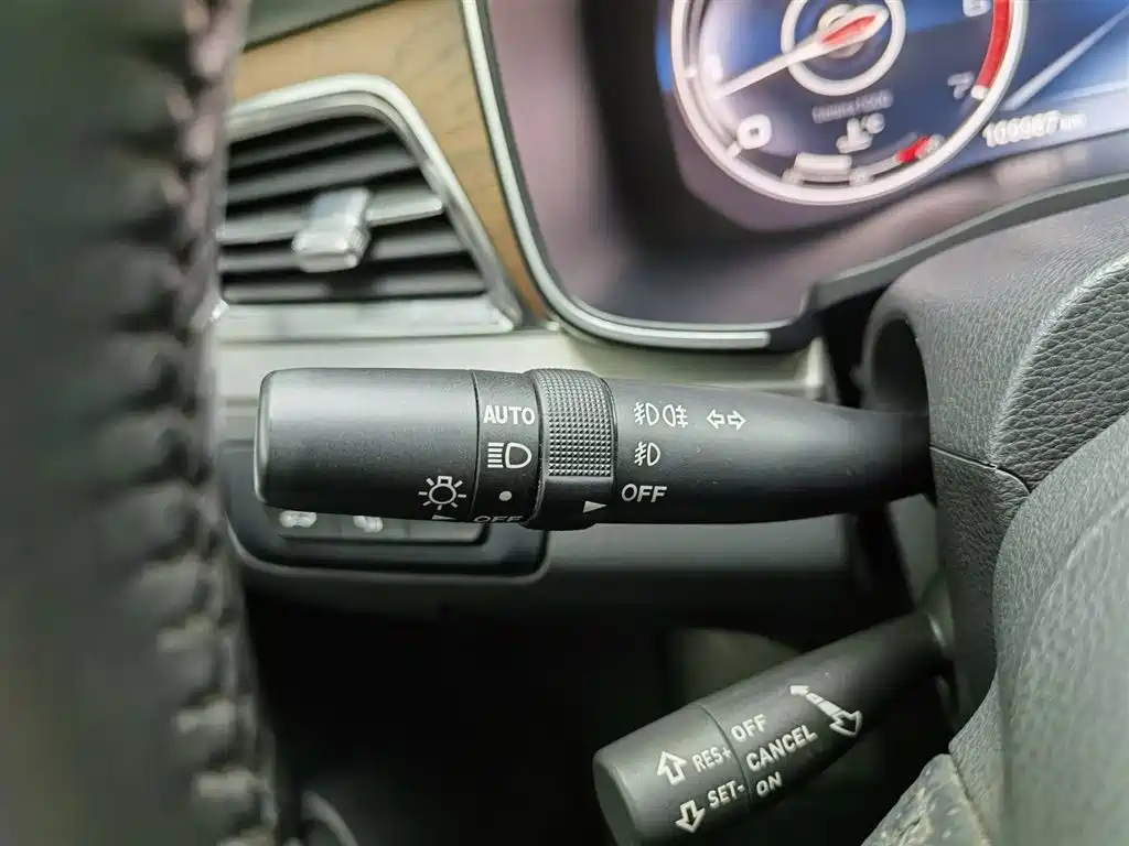 Hongqi HS7 2019 3.0T Automatic 4WD Smart Connection Flag Enjoy Edition фото 21