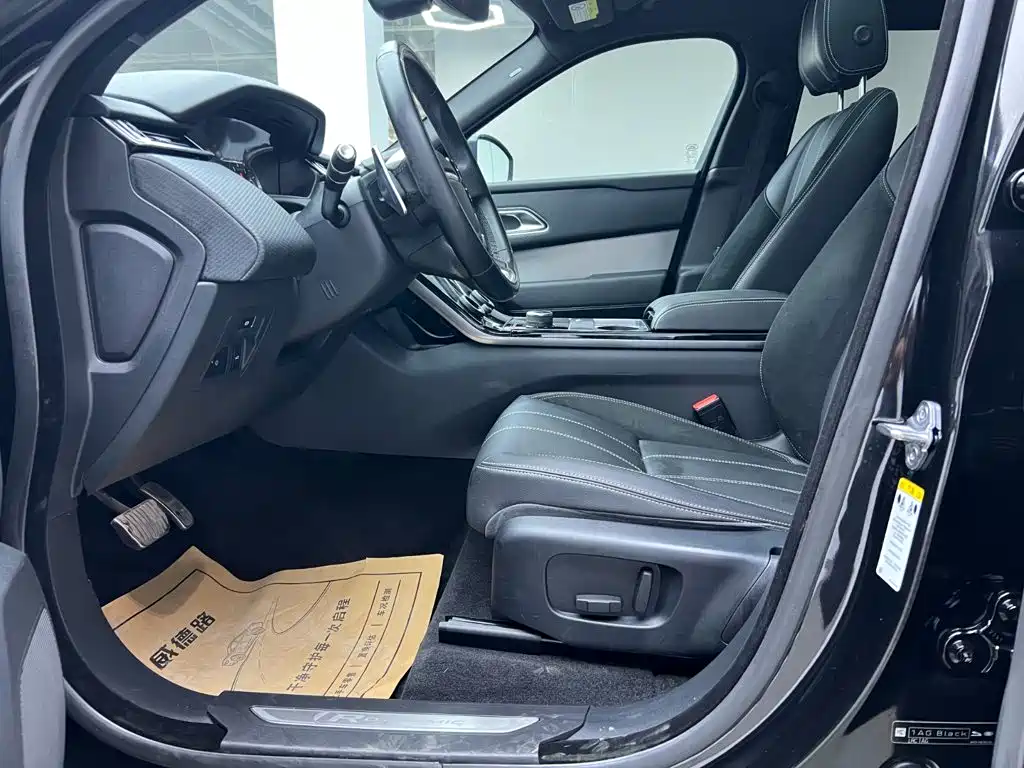 Фото 13 - Land Rover Range Rover Velar