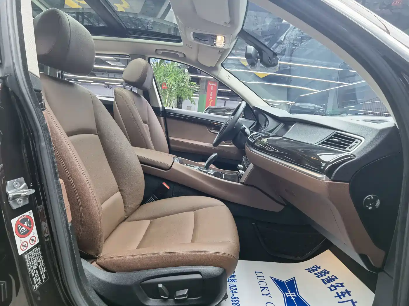 BMW 5 Series GT 2015 528i Leading фото 8