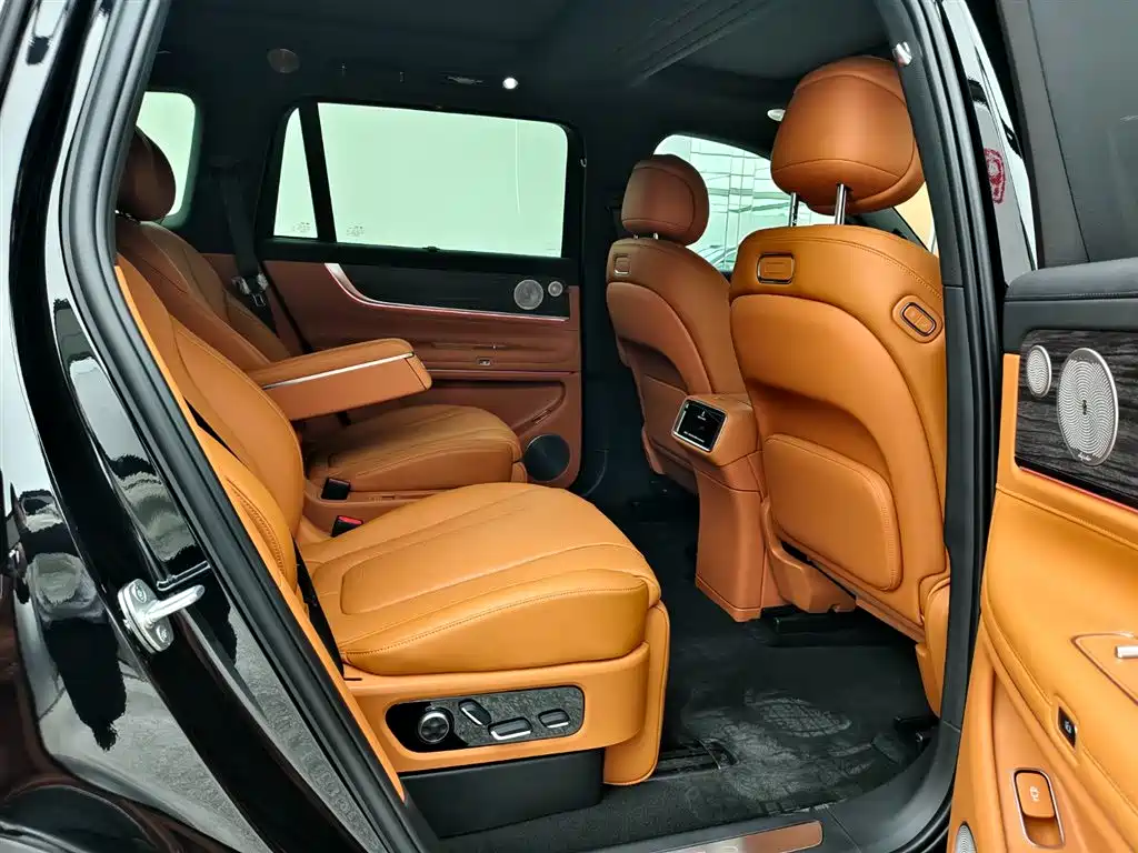 AITO Wenjie AITO M9 2025 Extended Range Ultra 52kWh 6-Seater фото 18