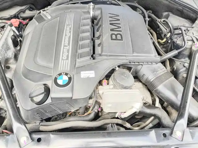 BMW 7 Series 2013 Model 740Li Leading — фото 3