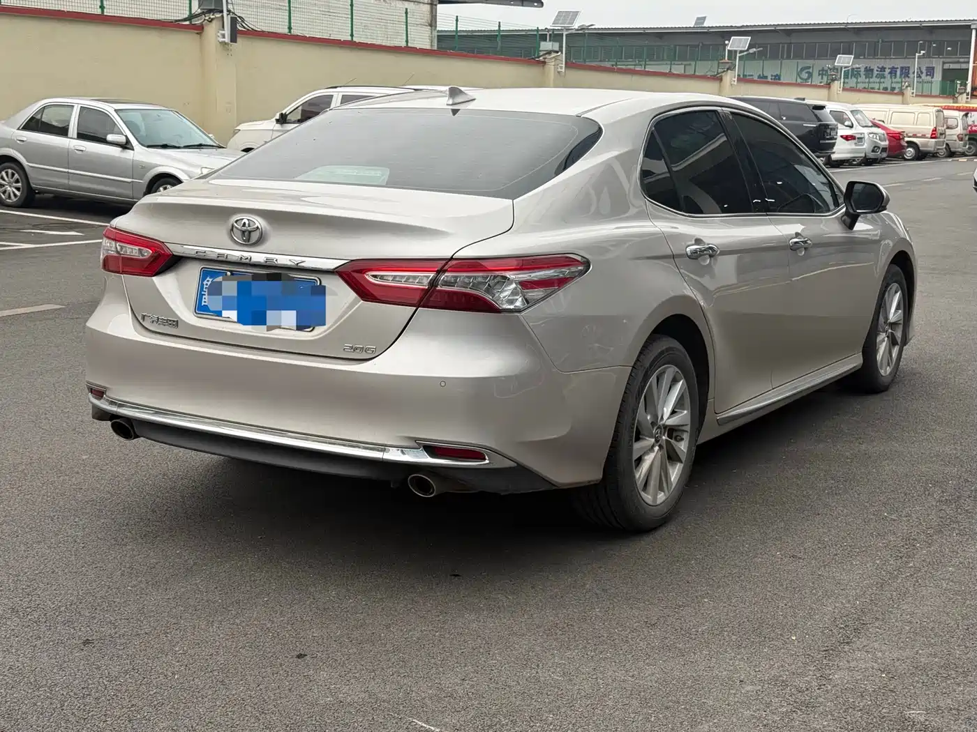 Toyota Camry 2023 2.0G Luxury Edition фото 2