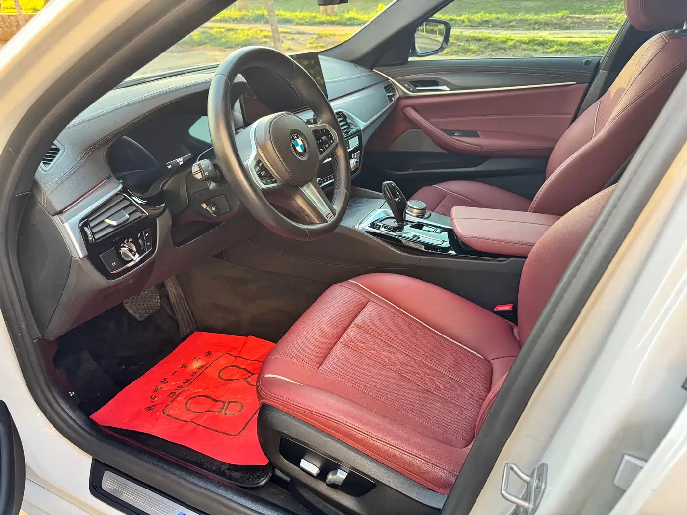 BMW 5 Series New Energy 2021 535Le M Sport Package фото 4