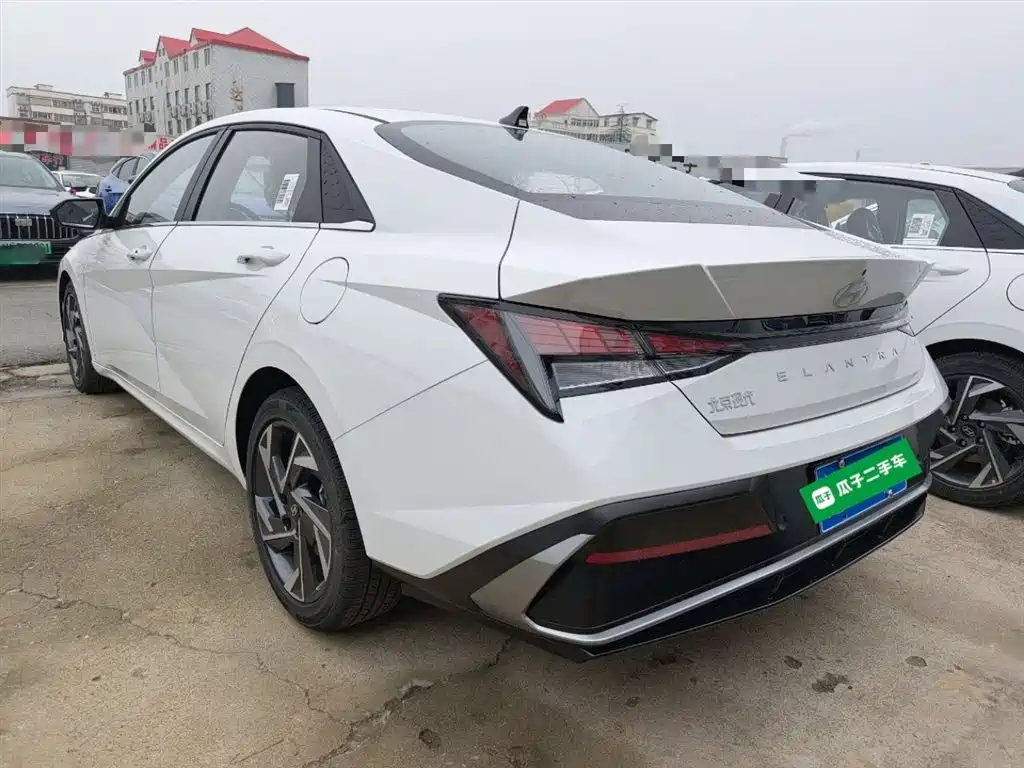 MODERN ELANTRA