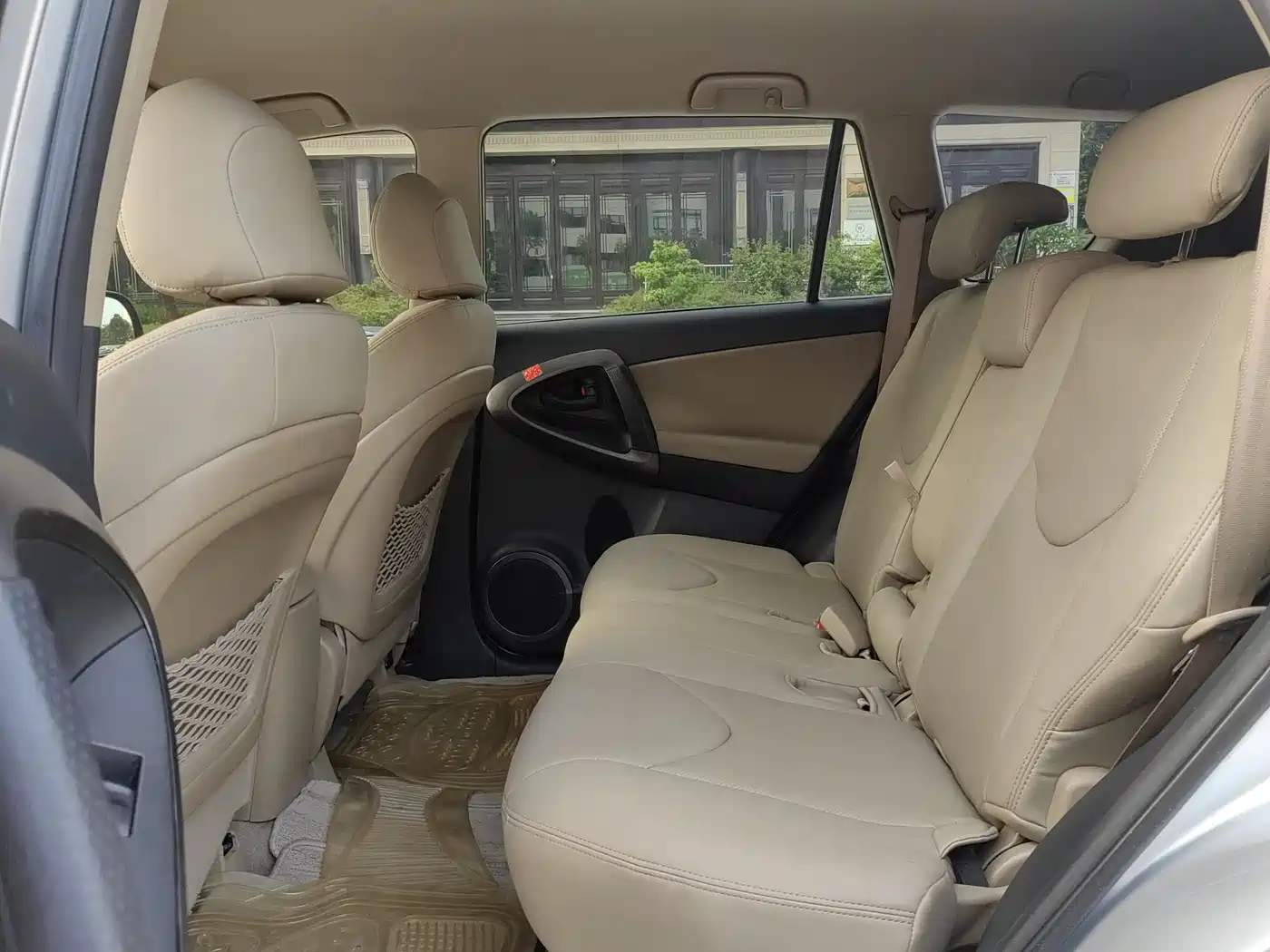 Toyota RAV4 Rongfang 2011 2.0L Automatic Classic Edition фото 10