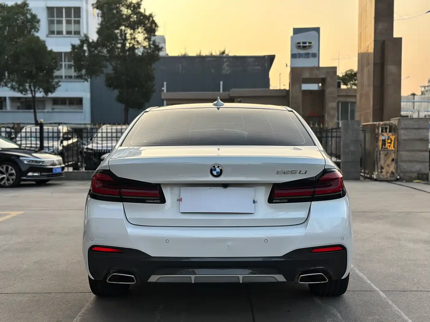 BMW 5 Series 2021 525Li M Sport Package фото 5