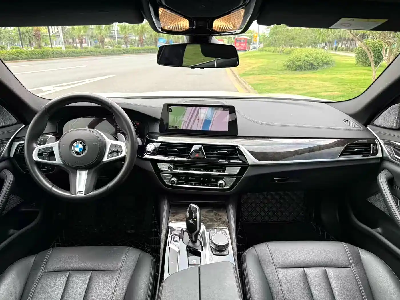 BMW 5 Series 2020 530Li Leading M Sport Package фото 13
