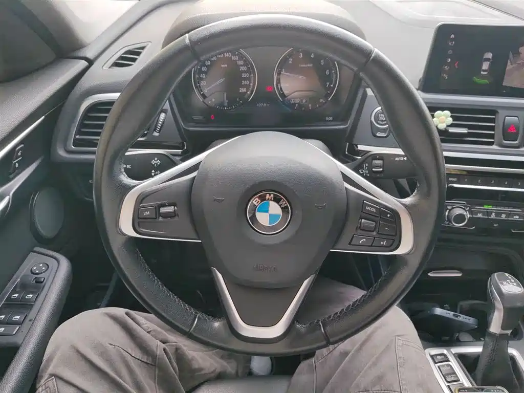 BMW 1 Series 2019 118i Fashion Edition фото 4