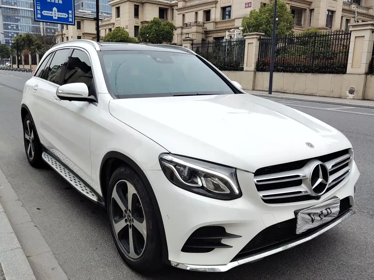 Mercedes-Benz GLC 2018 GLC 260 4MATIC Luxury фото 3